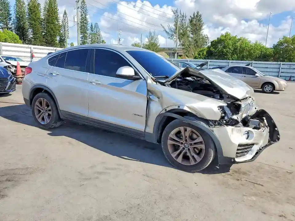 5UXXW3C38H0T79960 2017 BMW X4-3