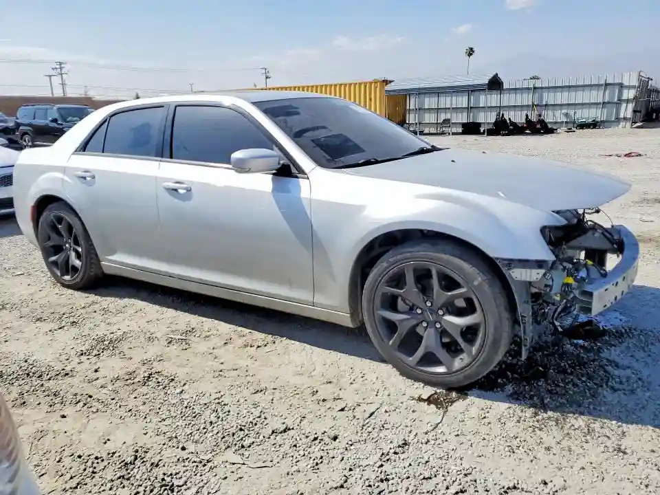 2C3CCABG9NH167582 2022 CHRYSLER 300-3