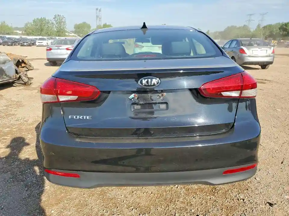 3KPFL4A72HE152899 2017 KIA FORTE-5