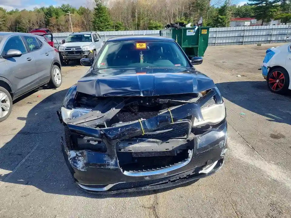 2C3CCARG4GH198568 2016 CHRYSLER 300-4