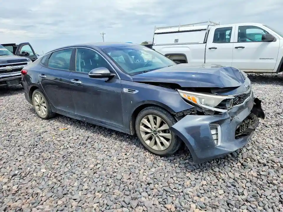 5XXGT4L31JG217396 2018 KIA OPTIMA S-3