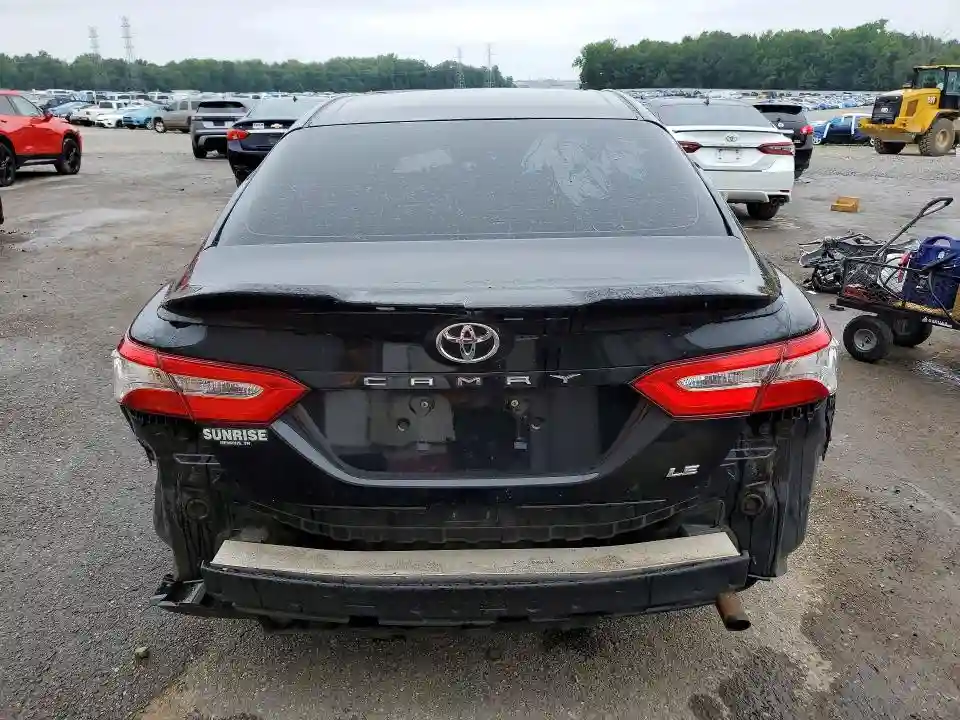4T1B11HK8JU577785 2018 TOYOTA CAMRY-5