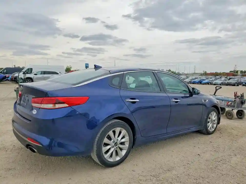 5XXGT4L39HG174792 2017 KIA OPTIMA-2