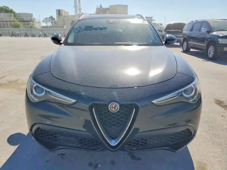 ZASFAKAN1J7B74253 2018 ALFA ROMEO STELVIO-4