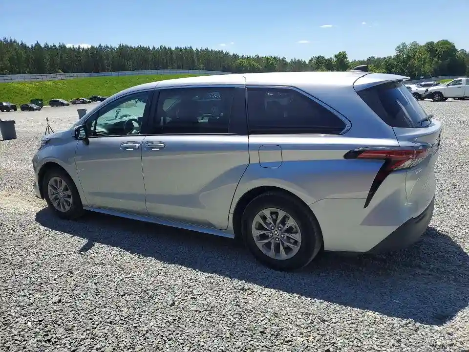 5TDKRKEC3NS115631 2022 TOYOTA SIENNA-1