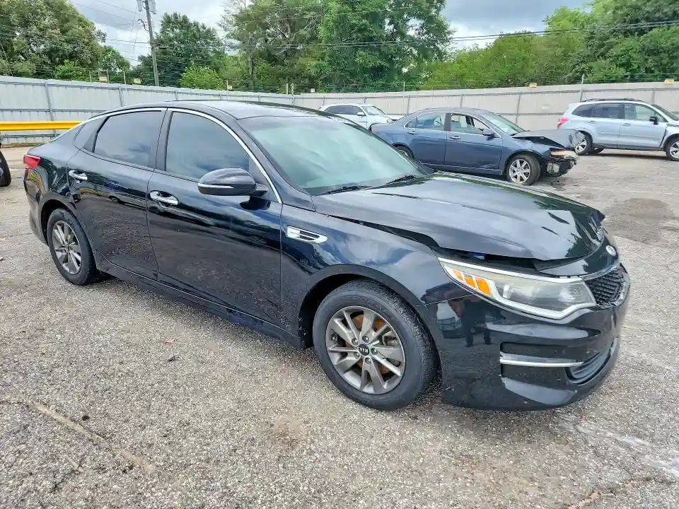 5XXGT4L1XHG129679 2017 KIA OPTIMA-3