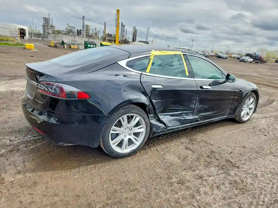 5YJSA1E26MF426367 2021 TESLA MODEL S-2