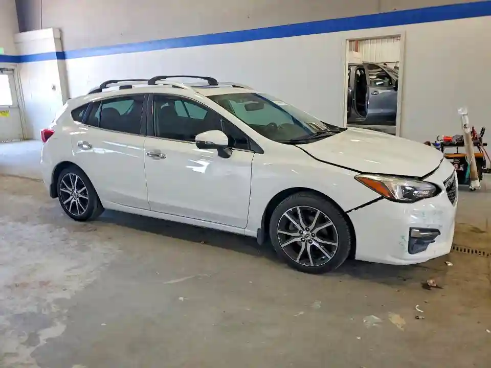 4S3GTAU6XH3706753 2017 SUBARU IMPREZA-3