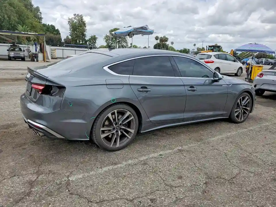 WAUA4CF56NA028154 2022 AUDI S5/RS5-2