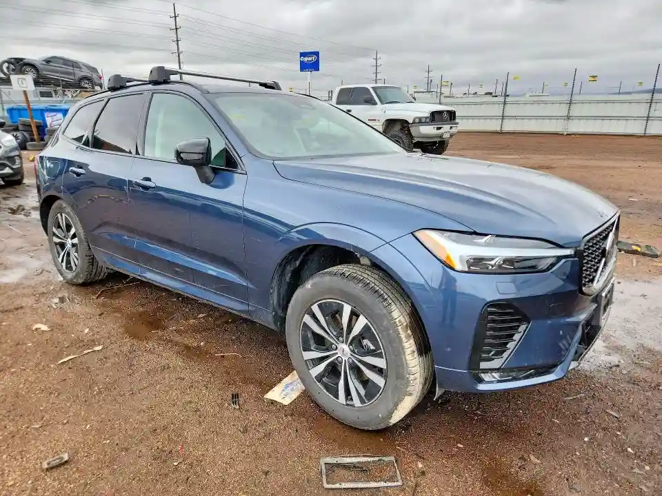 YV4M12RJ7S1097827 2025 VOLVO XC60-3