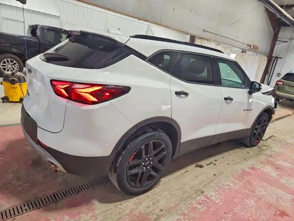 3GNKBHRS2MS537755 2021 CHEVROLET BLAZER-2