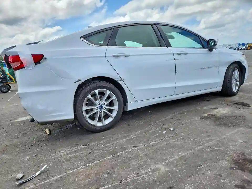 3FA6P0H74KR239535 2019 FORD FUSION-2