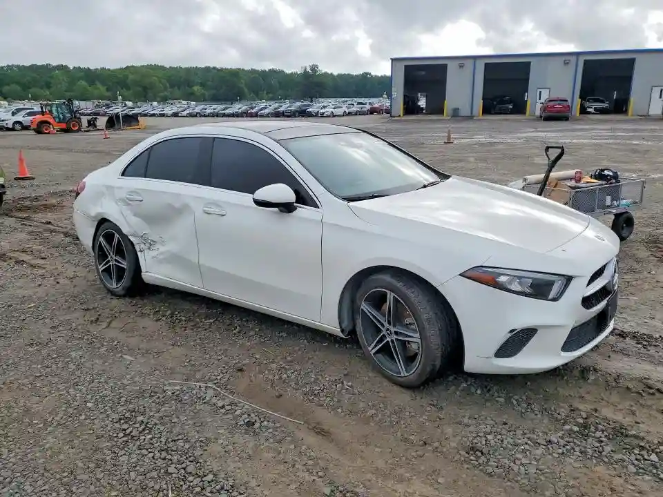 WDD3G4EB7KW000724 2019 MERCEDES-BENZ A-CLASS-3
