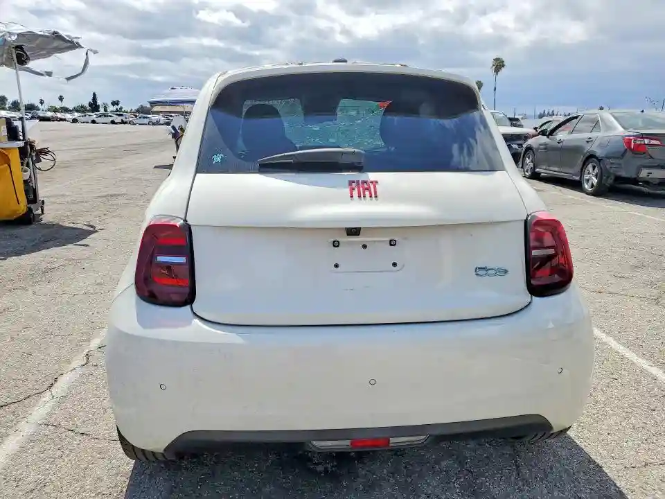 ZFAFFAA45RX209956 2024 FIAT 500-5