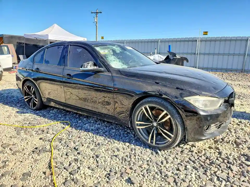 WBA3A5G51FNS82778 2015 BMW 3 SERIES-3