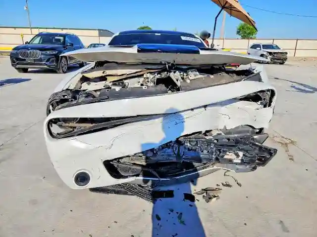 2C3CDZAGXFH701039 2015 DODGE CHALLENGER-4