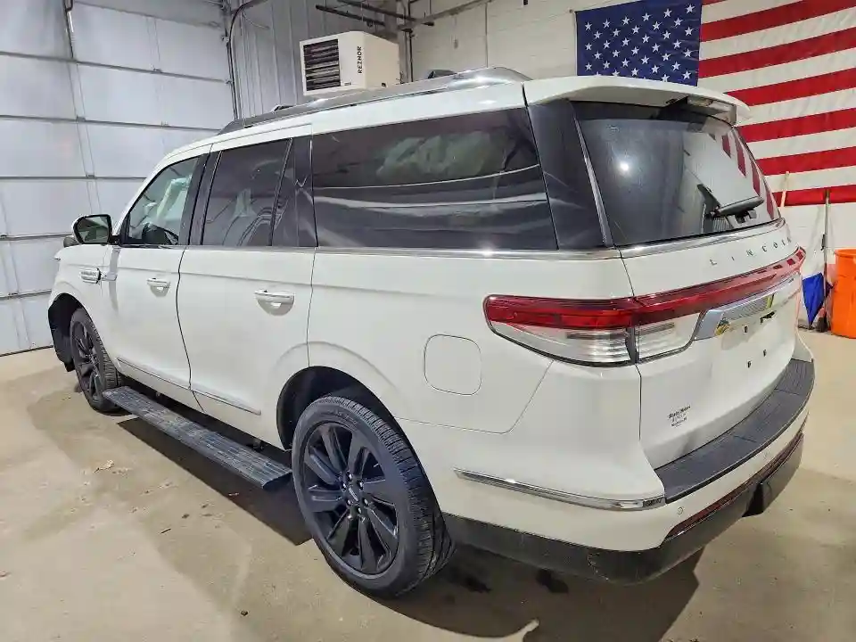 5LMJJ2LG6PEL04123 2023 LINCOLN NAVIGATOR-1