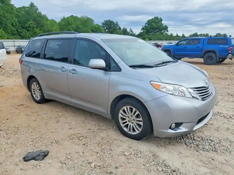5TDYK3DC8FS631779 2015 TOYOTA SIENNA-3