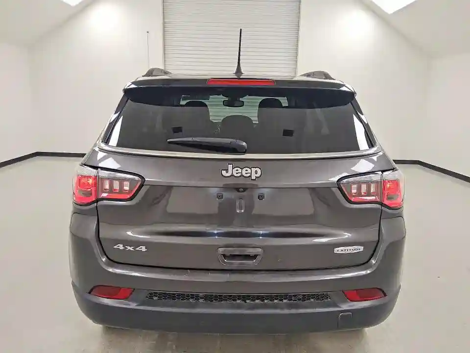 3C4NJDBB5KT678967 2019 JEEP COMPASS-5