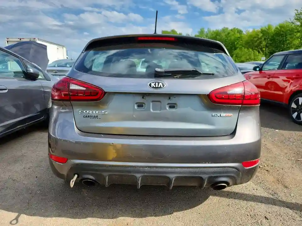 KNAFZ5A35G5592172 2016 KIA FORTE-5