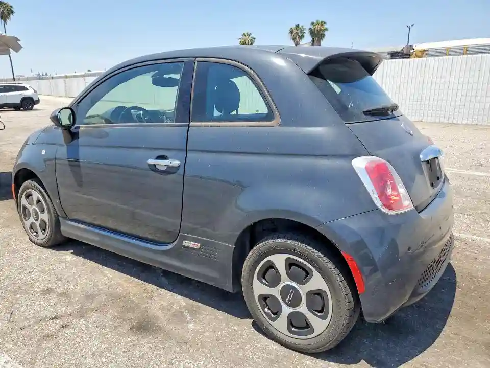 3C3CFFGE1HT514118 2017 FIAT 500-1