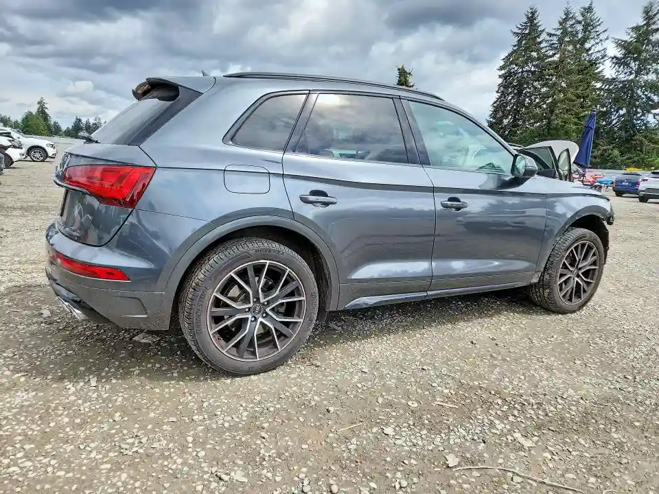 WA1B4AFY6M2041804 2021 AUDI SQ5-2