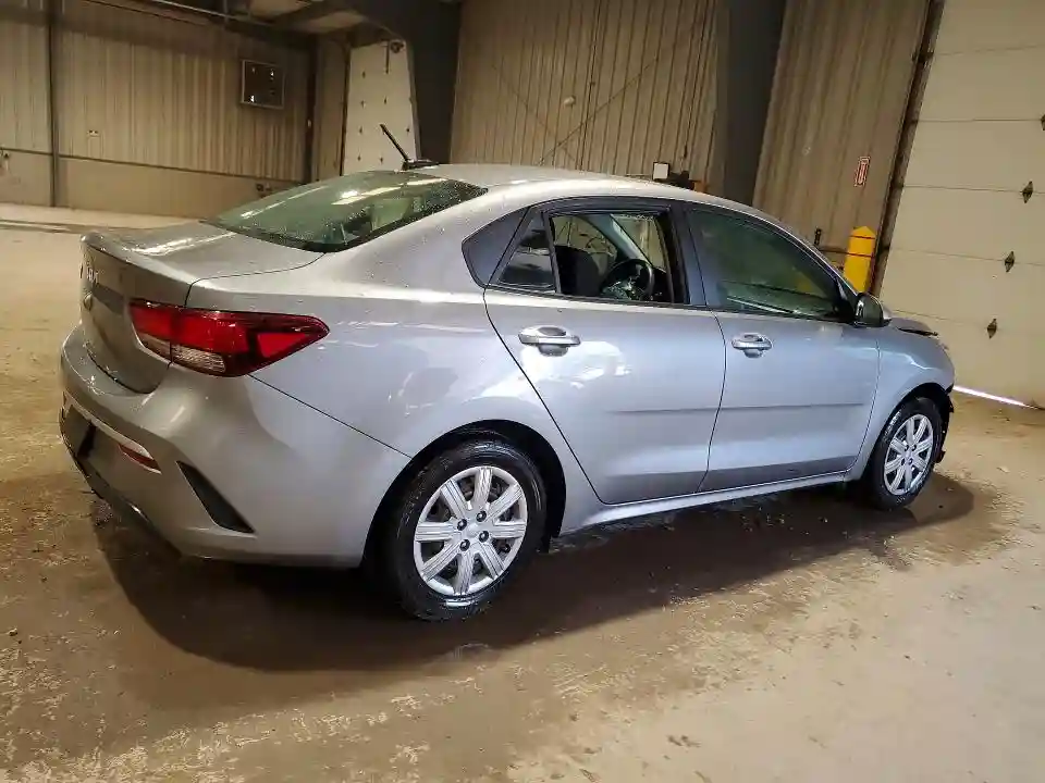 3KPA24AD7NE439556 2022 KIA RIO-2
