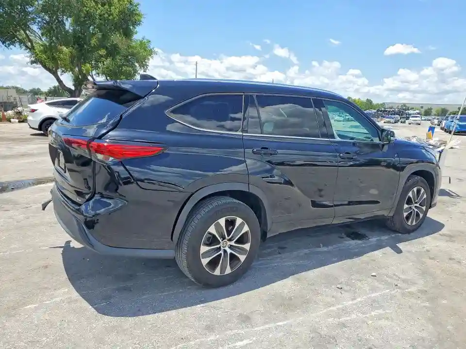 5TDGZRAH8MS086366 2021 TOYOTA HIGHLANDER-2