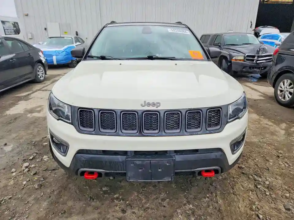 3C4NJDDBXJT501553 2018 JEEP COMPASS-4