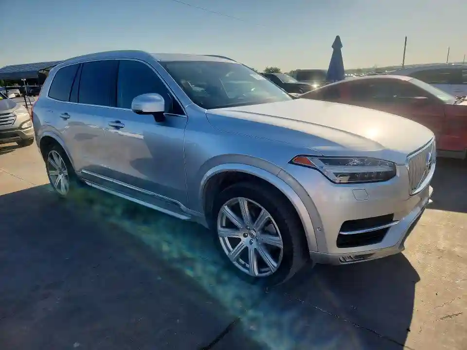 YV4A22PL8J1199706 2018 VOLVO XC90-3