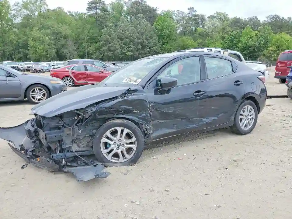 3MYDLBYV3HY182980 2017 TOYOTA YARIS-0