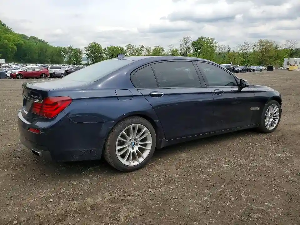 WBAYF4C56FGS99149 2015 BMW 7 SERIES-2