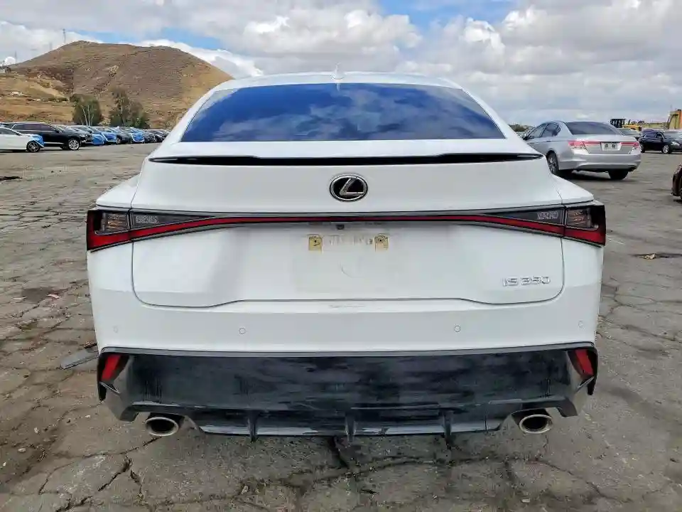JTHGZ1B25S5082711 2025 LEXUS IS-5
