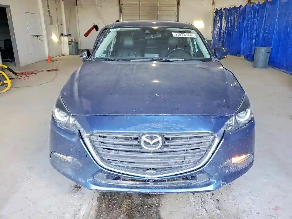 3MZBN1L39JM235921 2018 MAZDA 3-4