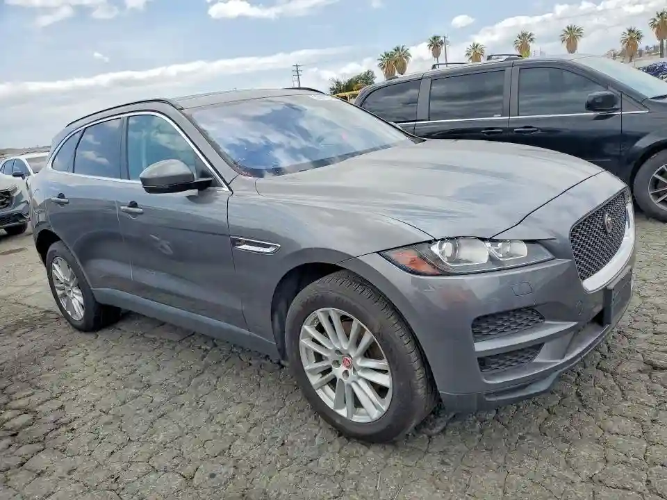 SADCK2FN7KA394832 2019 JAGUAR F-PACE-3
