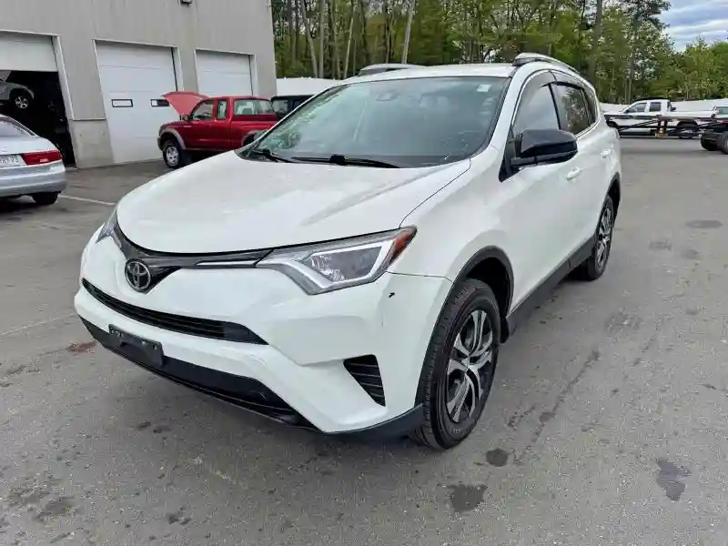 JTMBFREV8JJ219977 2018 TOYOTA RAV4-0