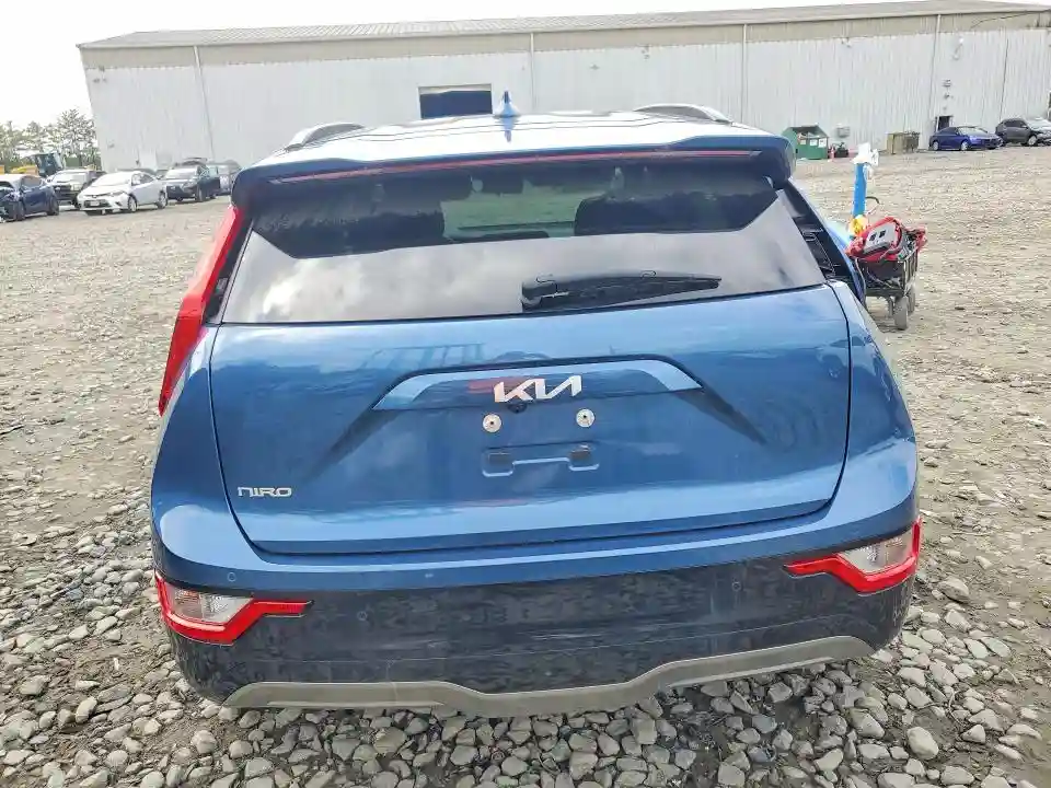 KNDCR3L14P5025036 2023 KIA NIRO-5