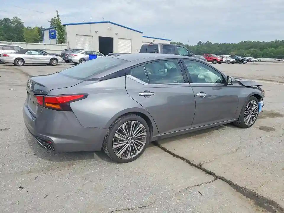 1N4BL4EV7PN396880 2023 NISSAN ALTIMA-2