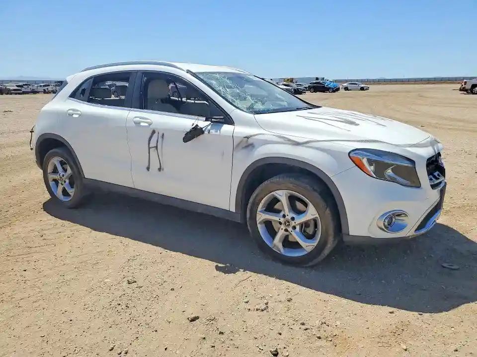 WDCTG4EB2JJ519504 2018 MERCEDES-BENZ GLA-CLASS-3