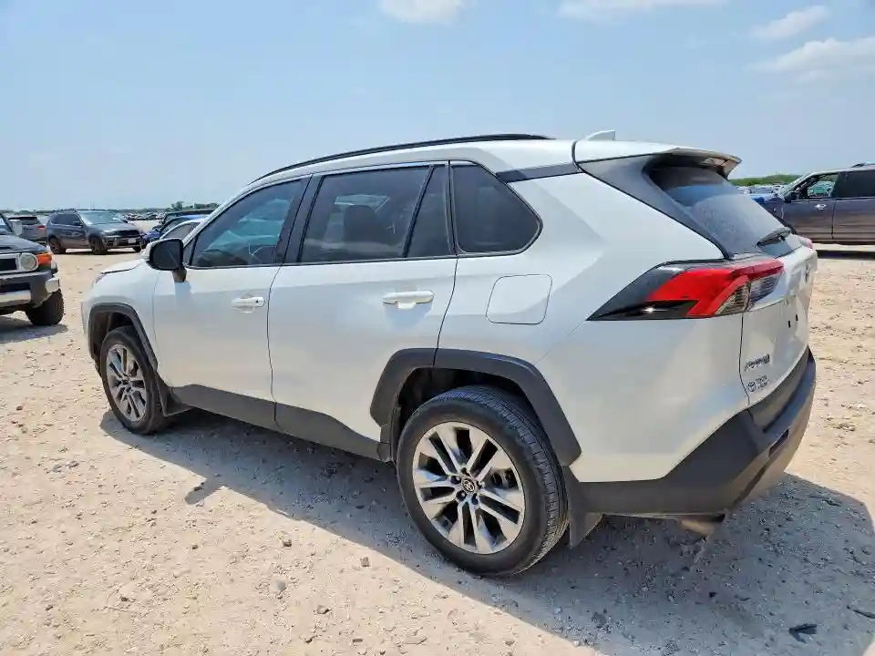 2T3C1RFV6NW186017 2022 TOYOTA RAV4-1