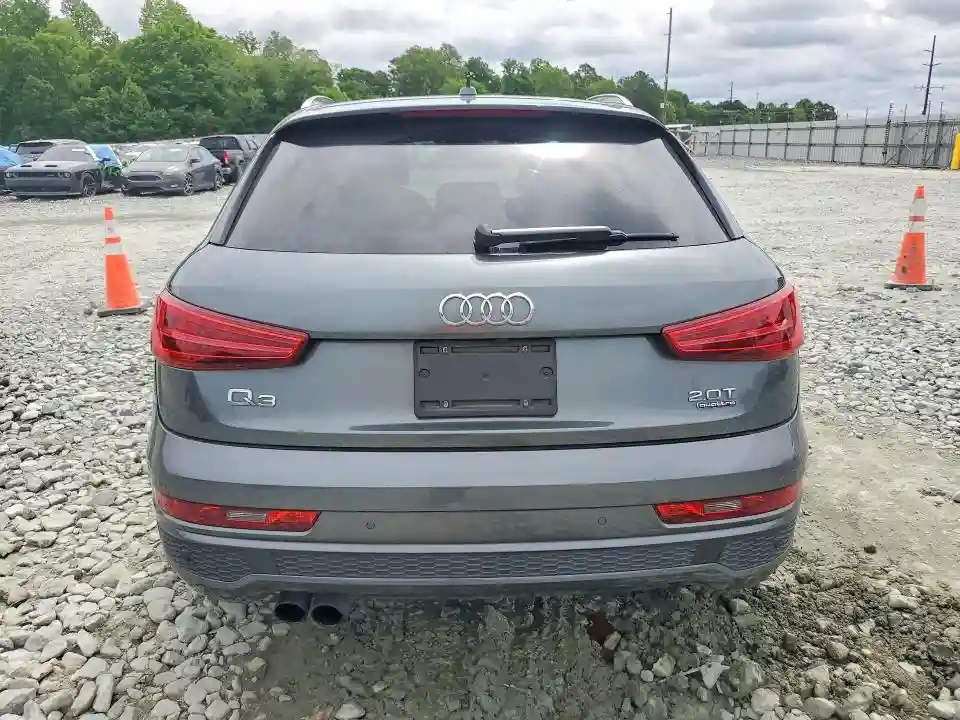 WA1ECCFS9JR025249 2018 AUDI Q3-5