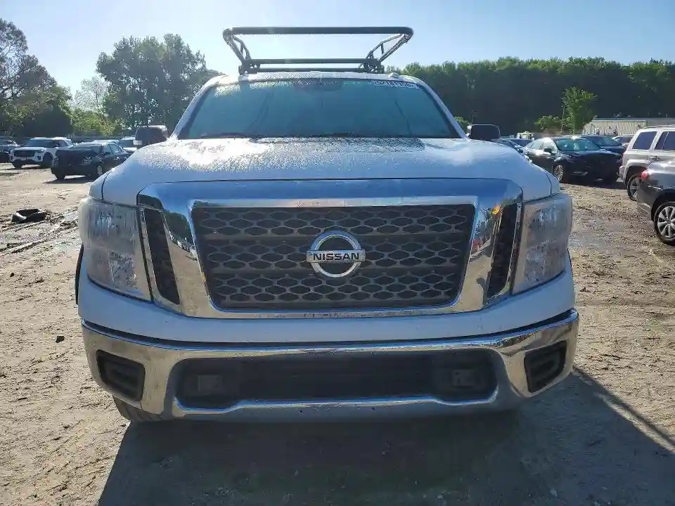 1N6AA1EJ8JN533336 2018 NISSAN TITAN-4