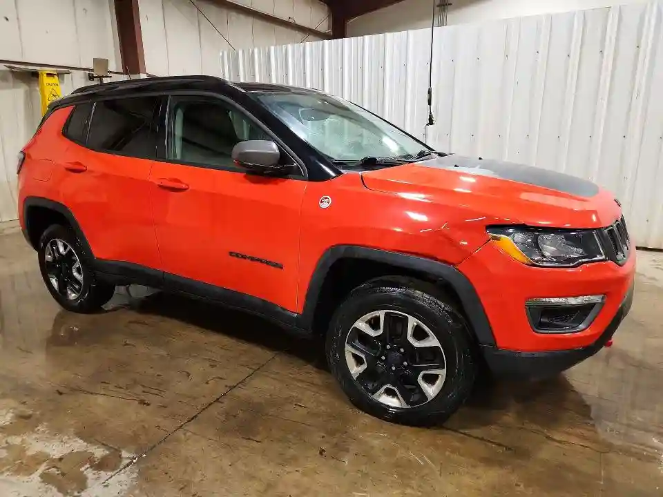 3C4NJDDB5JT465609 2018 JEEP COMPASS-3