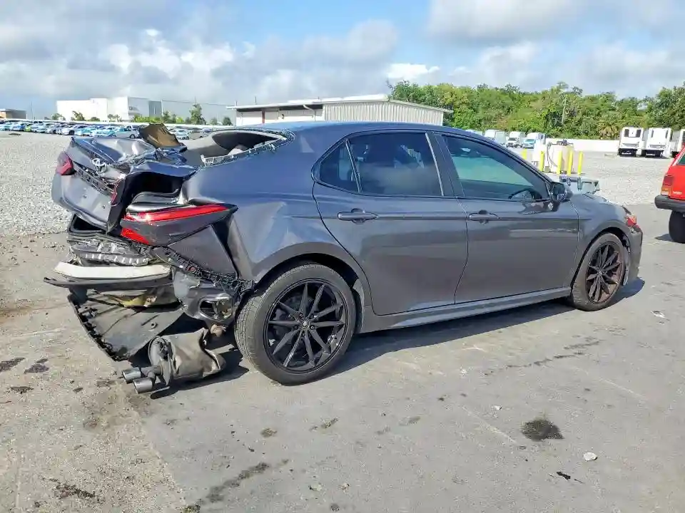 4T1B11HK6JU065040 2018 TOYOTA CAMRY-2