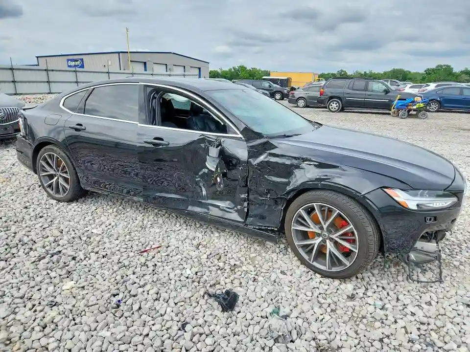 LVY992MK3JP037811 2018 VOLVO S90-3