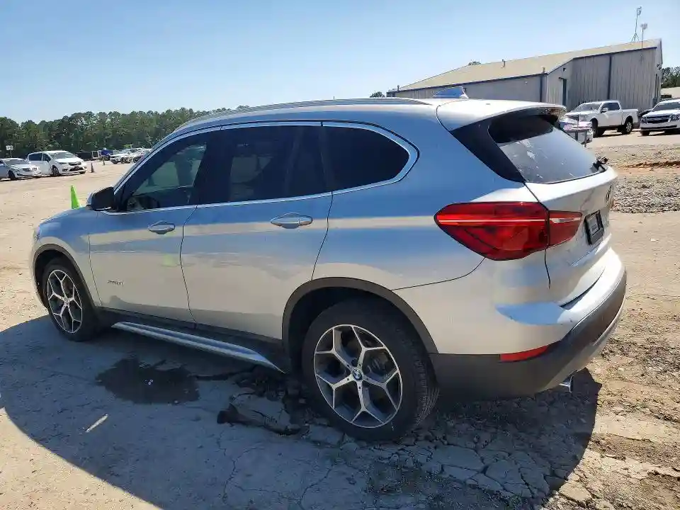 WBXHU7C31H5H36309 2017 BMW X1-1