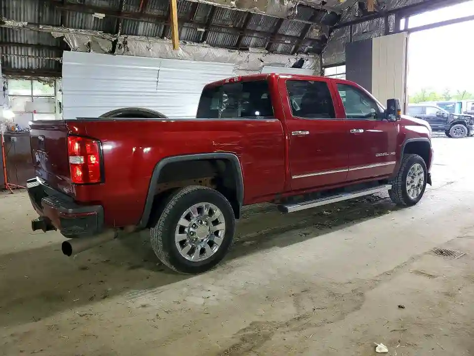 1GT12UEY1JF202459 2018 GMC SIERRA-2