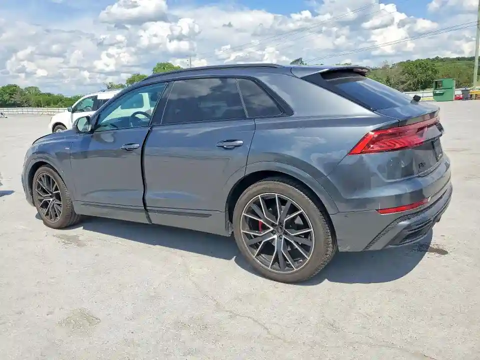 WA1FVBF1XPD043555 2023 AUDI Q8-1