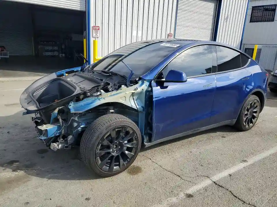 7SAYGDEE8RF985661 2024 TESLA MODEL Y-0