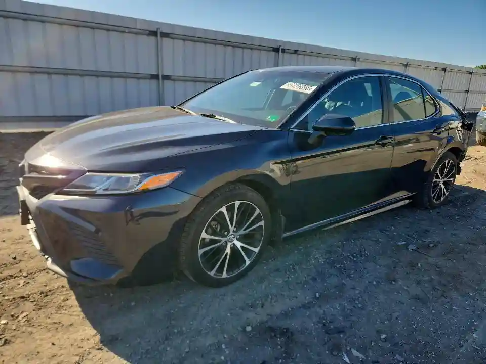 4T1B11HK2JU657082 2018 TOYOTA CAMRY-0